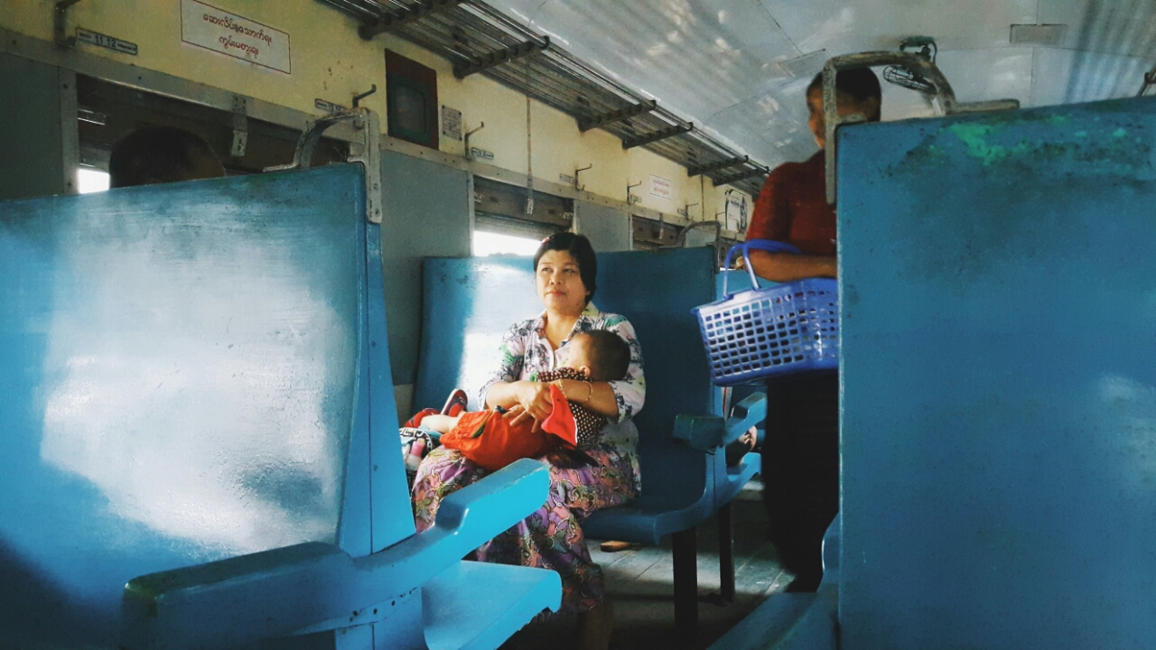 ода на автобусе, Общественный транспорт из аэропорта Янгона в центр города, Самый дешевый способ как добраться из аэропорта Янгона в центр